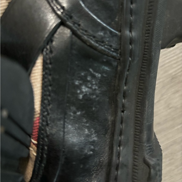 Burberry boots - Picture 9 of 11